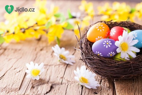 6 návrhů na pěkné Velikonoce v karanténě. Vajíčka, kostým, drink, jaro