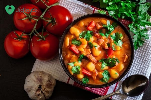 Fazolová polévka s rajčaty recept