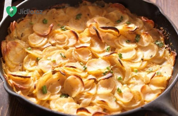 Gratinované brambory s celerem a sýrem feta recept